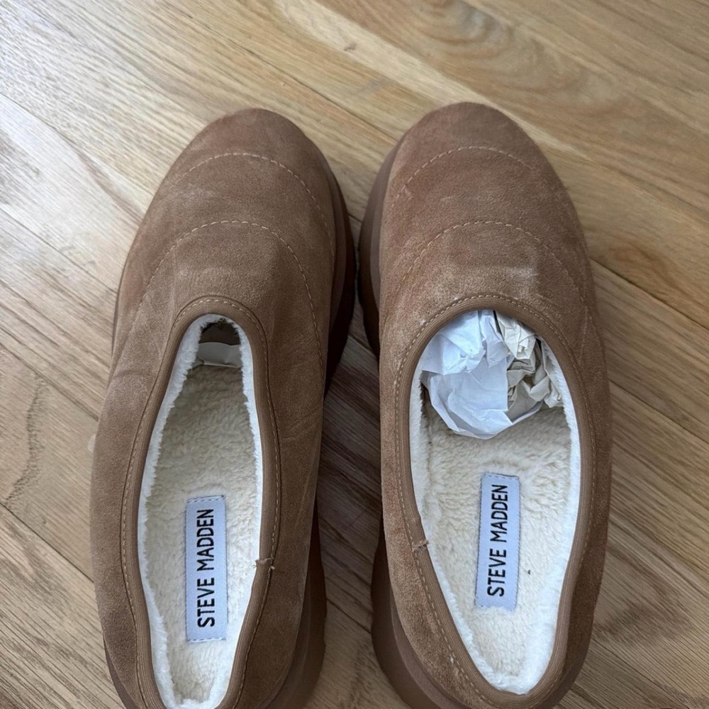 Steve Madden Tan Suede Slip-Ons